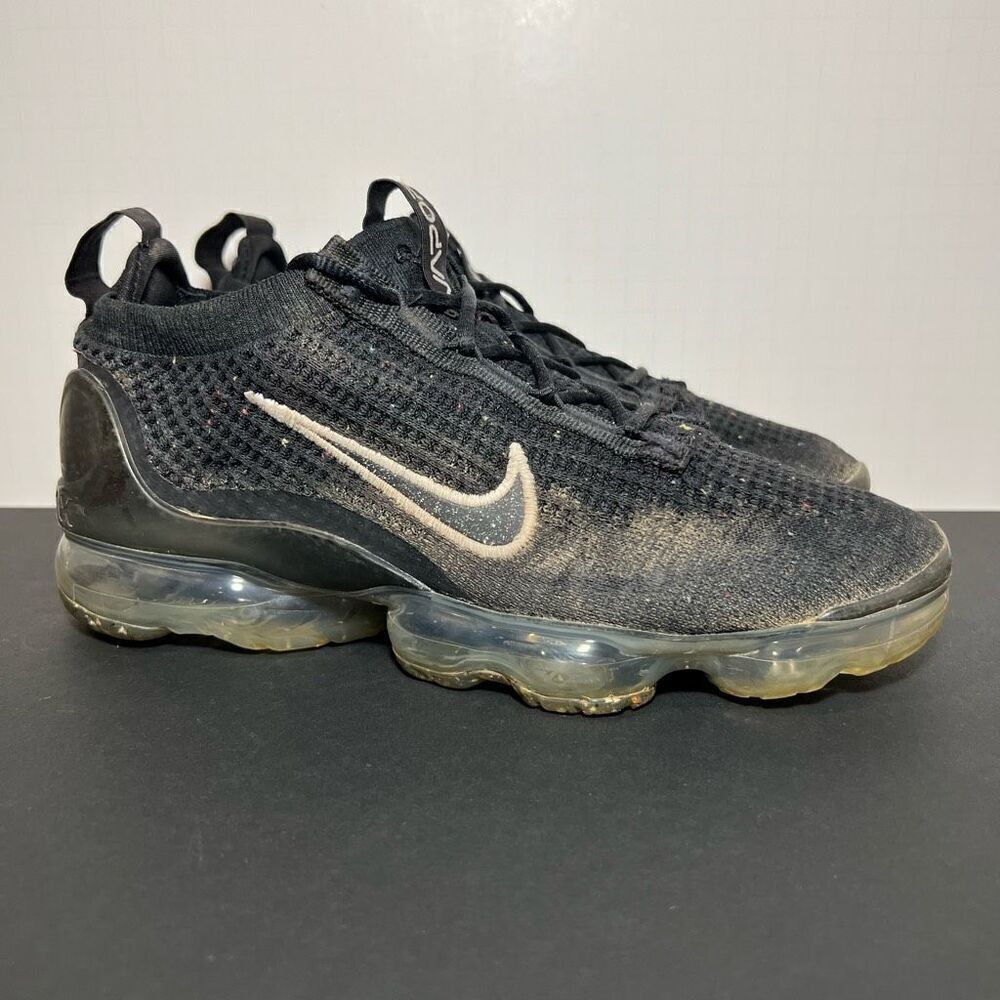 Womens NIKE Air VaporMax Flyknit 2021 Black Athletic Shoes / Size 8.5